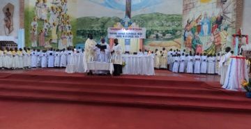 LE SACERDOCE MINISTERIEL, UN DON INCOMPARABLE AU SERVICE DE L'EGLISE